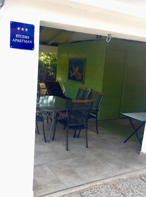 SEASIDE VACATION RENTAL 4TUNA room 2
