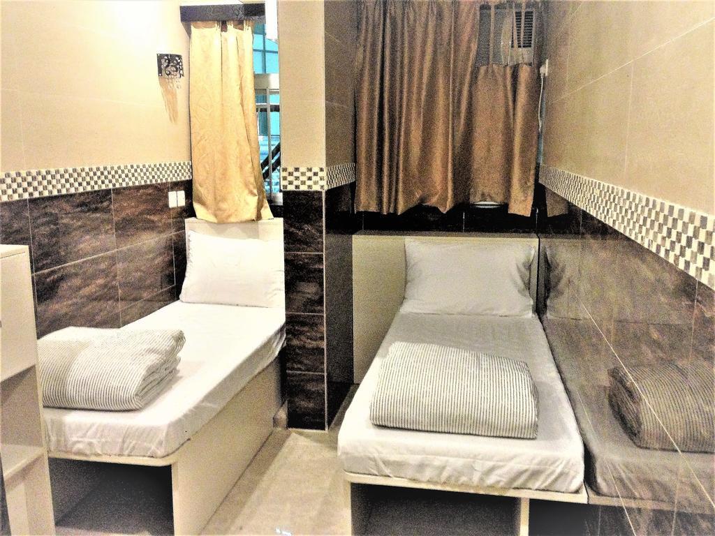 Ajit Guest House room 6