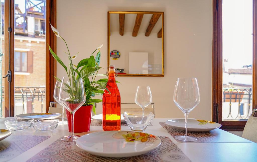 Amorucci House room 3