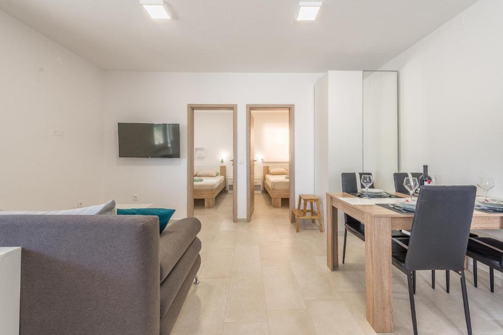 Apartments Kiara & Lukas room 3