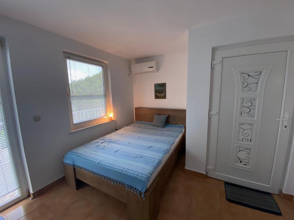 Apartman Ana room 6