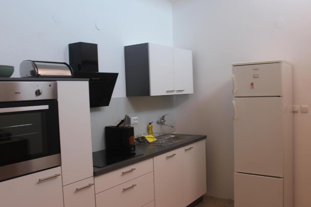 Apartman Koralj room 1