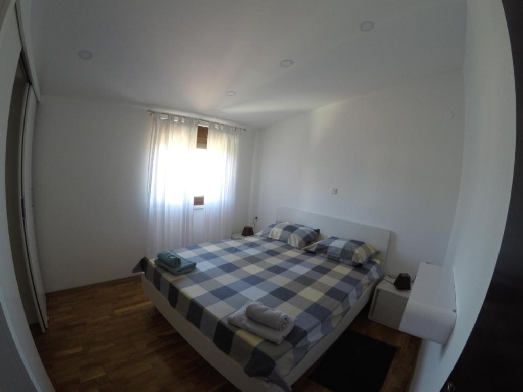 Apartman Koralj room 3
