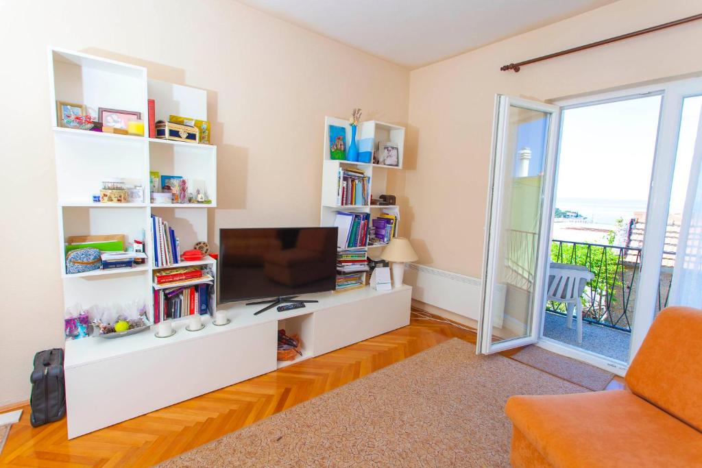 Apartman Lena room 1