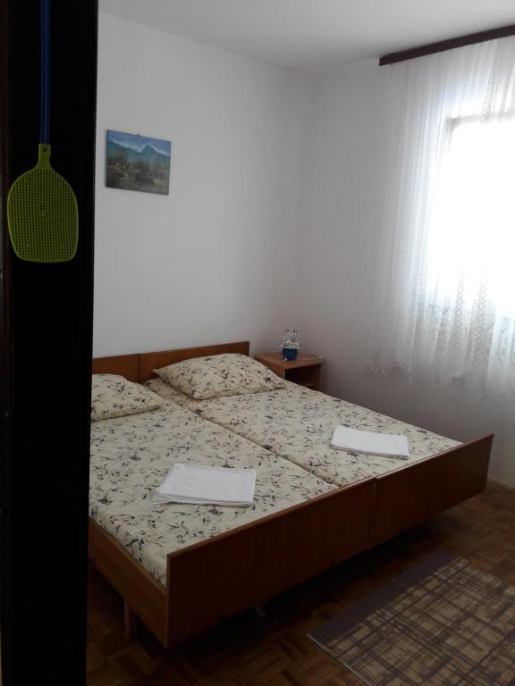 Apartmani Dokoza room 3