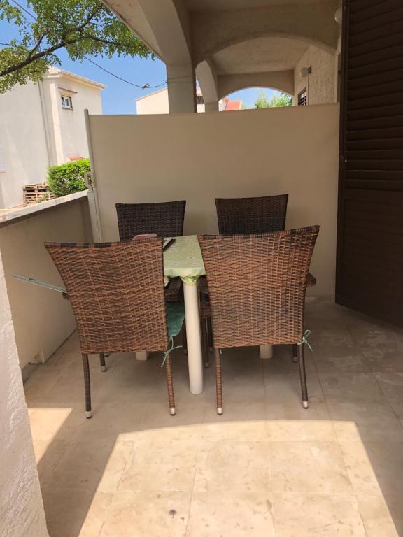 Apartmani Eta room 3