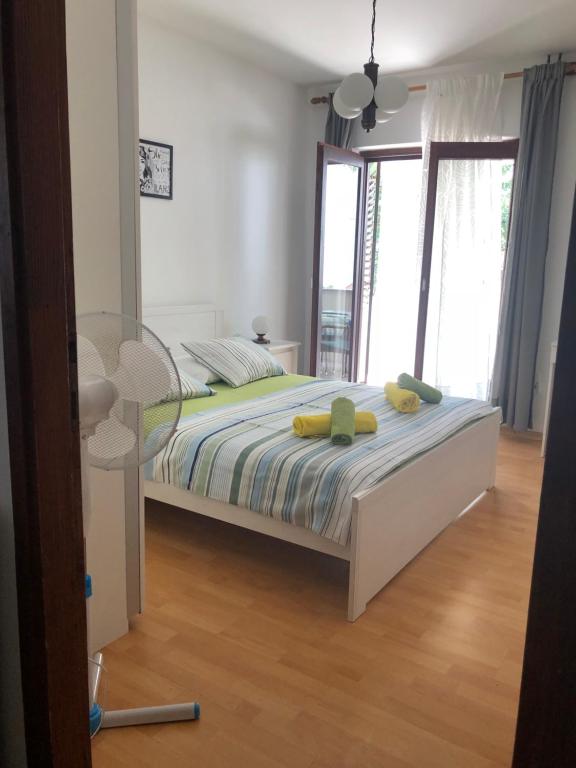 Apartmani Eta room 5