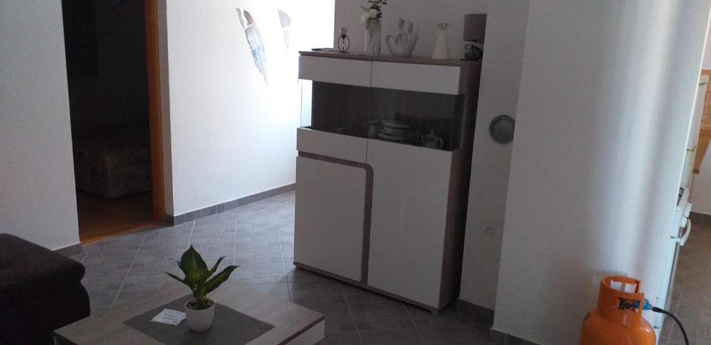 Apartmani HELENA Vir room 3