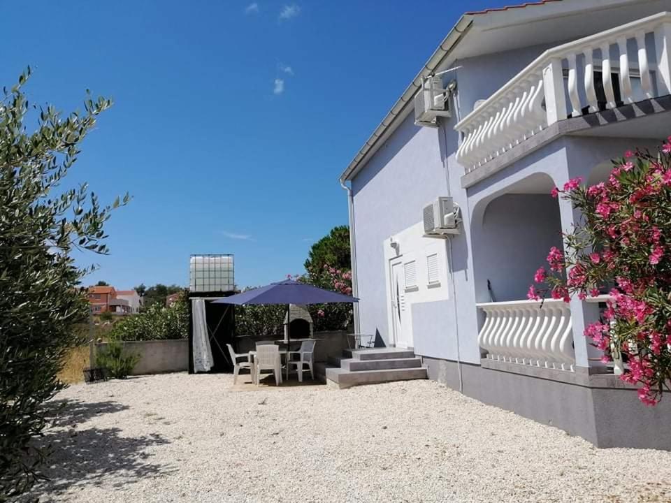 Apartmani HELENA Vir room 4