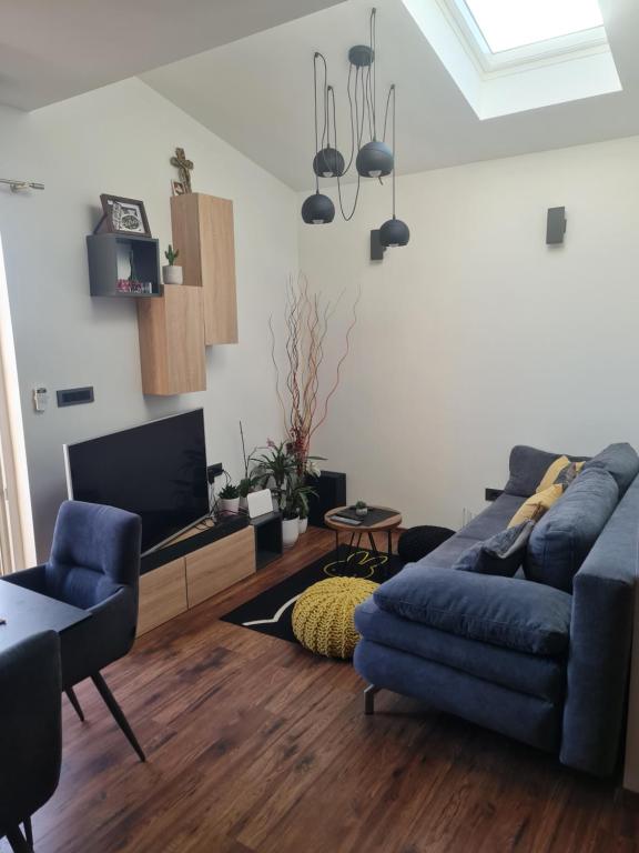Apartmani Lola room 5