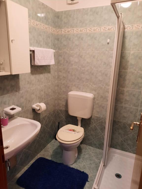 Apartmani Lorena room 4