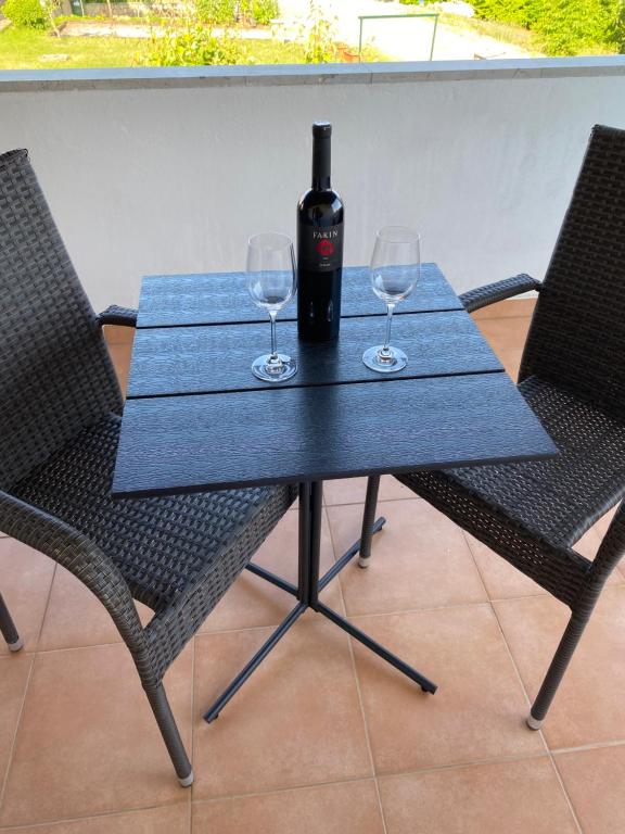 Apartmani Marinac room 5