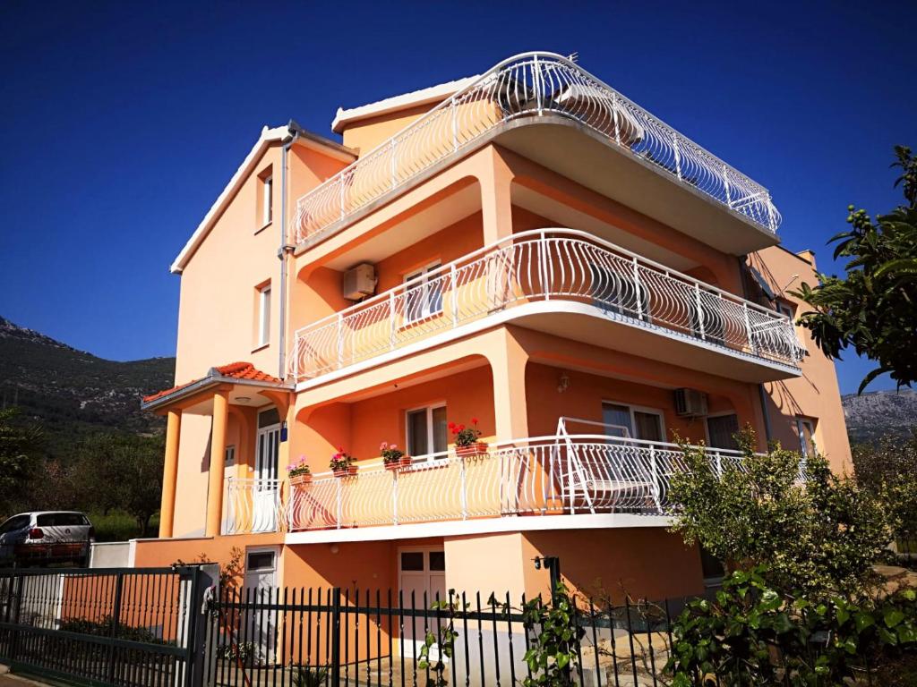 Apartmani Mateja room 1