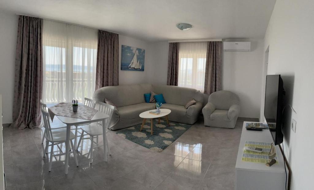 Apartmani Mateja room 5