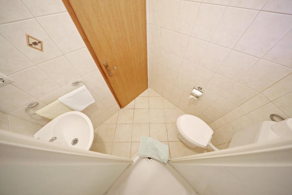 Apartmani Nada Super room 5