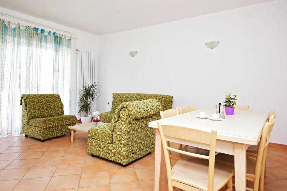 Apartmani Paliska room 3