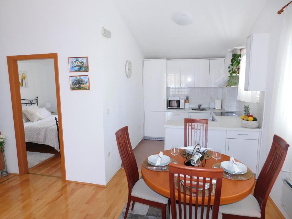 Apartment Anita with amazing sea view Makarska room 4