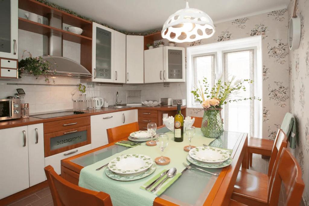 Beach apartment Butterfly with sea view room 2