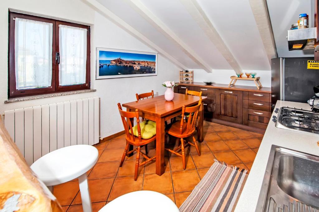 Apartment Camelia room 1