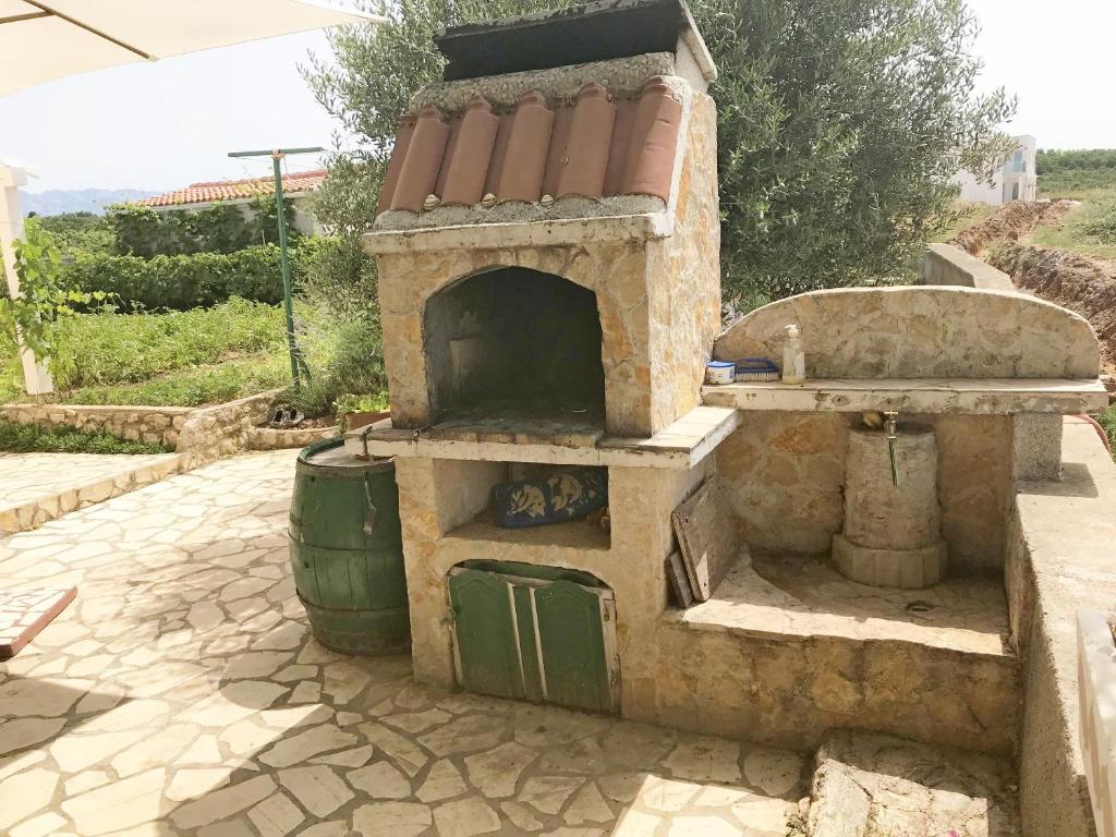 Apartment Ivan Vrsi room 2