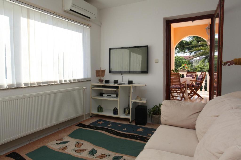 Apartment Nora room 5