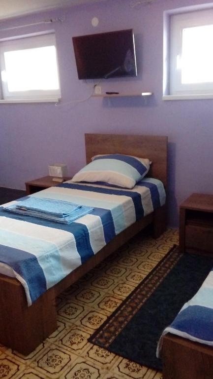 Studio Apartment Posavec room 6
