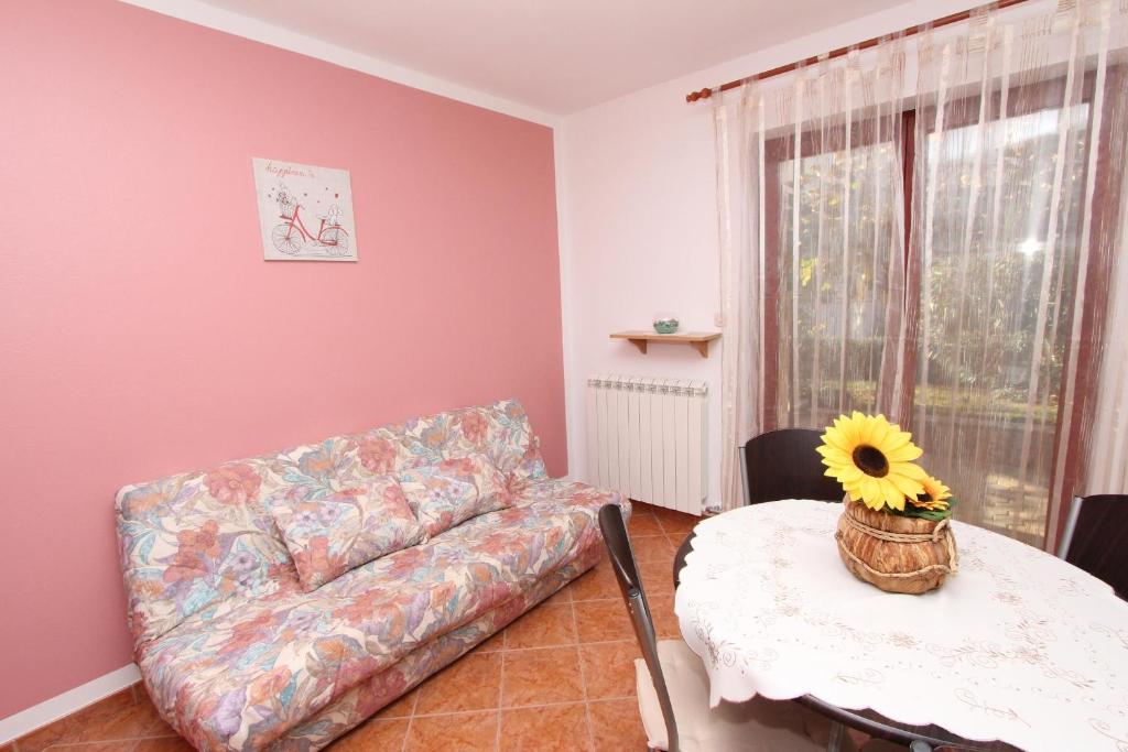 Rooms and Apartment Sanja room 4