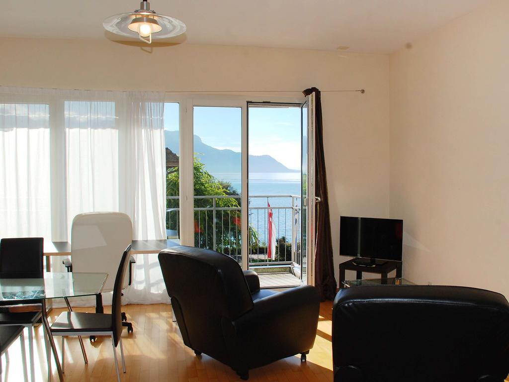 Apartment Montreux room 2