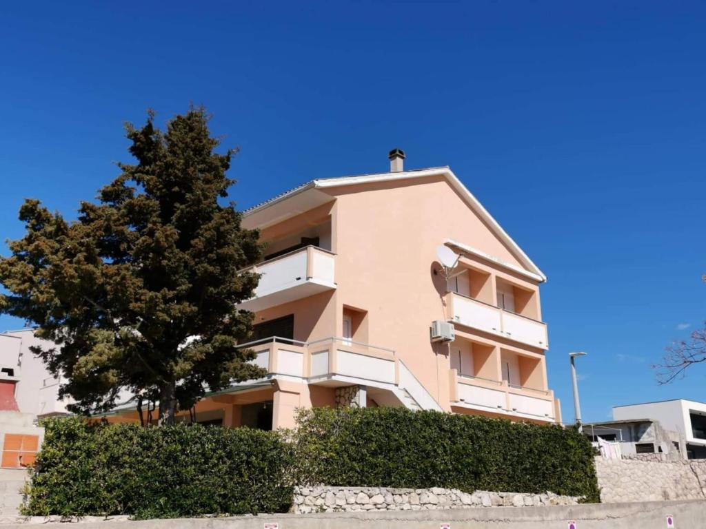 Apartments 4 You room 4