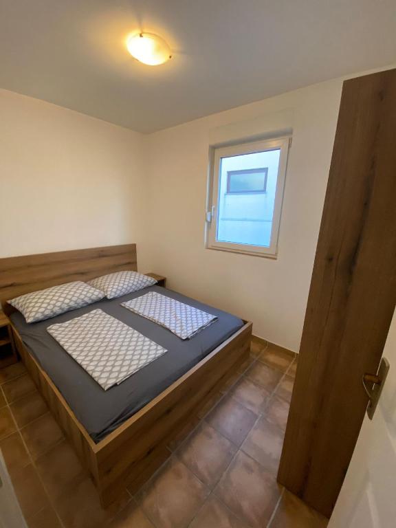 Apartments Dalmatia room 4