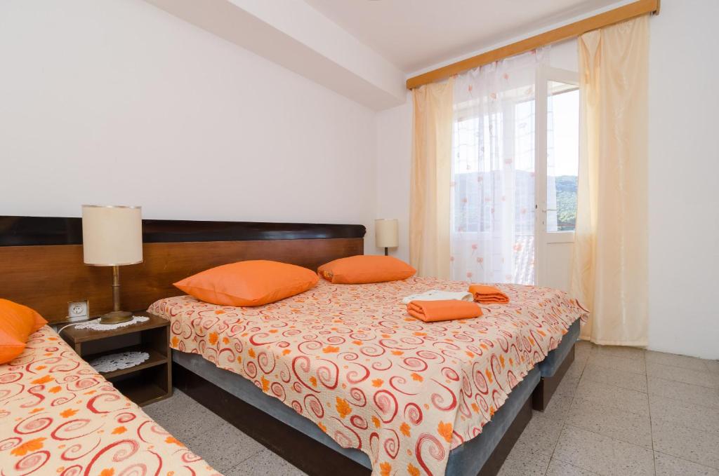 Apartments Dalmatin room 2