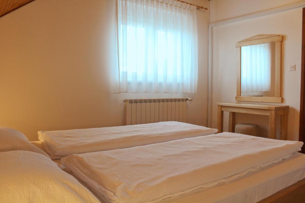 Apartments Jančić room 2