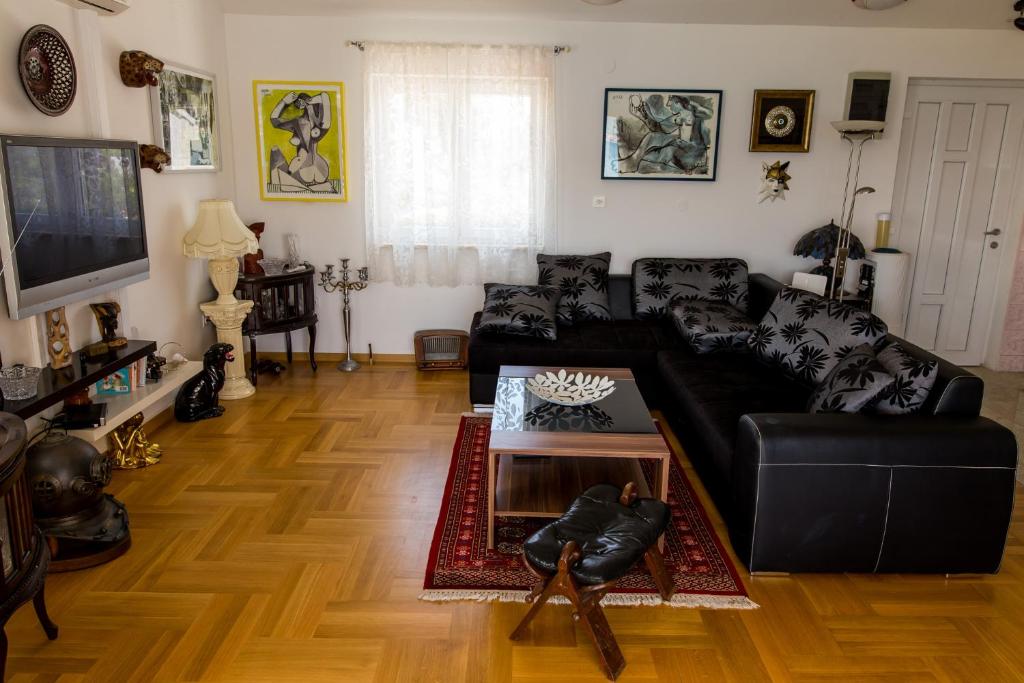 Luxury Beachfront Apartments Matista room 1