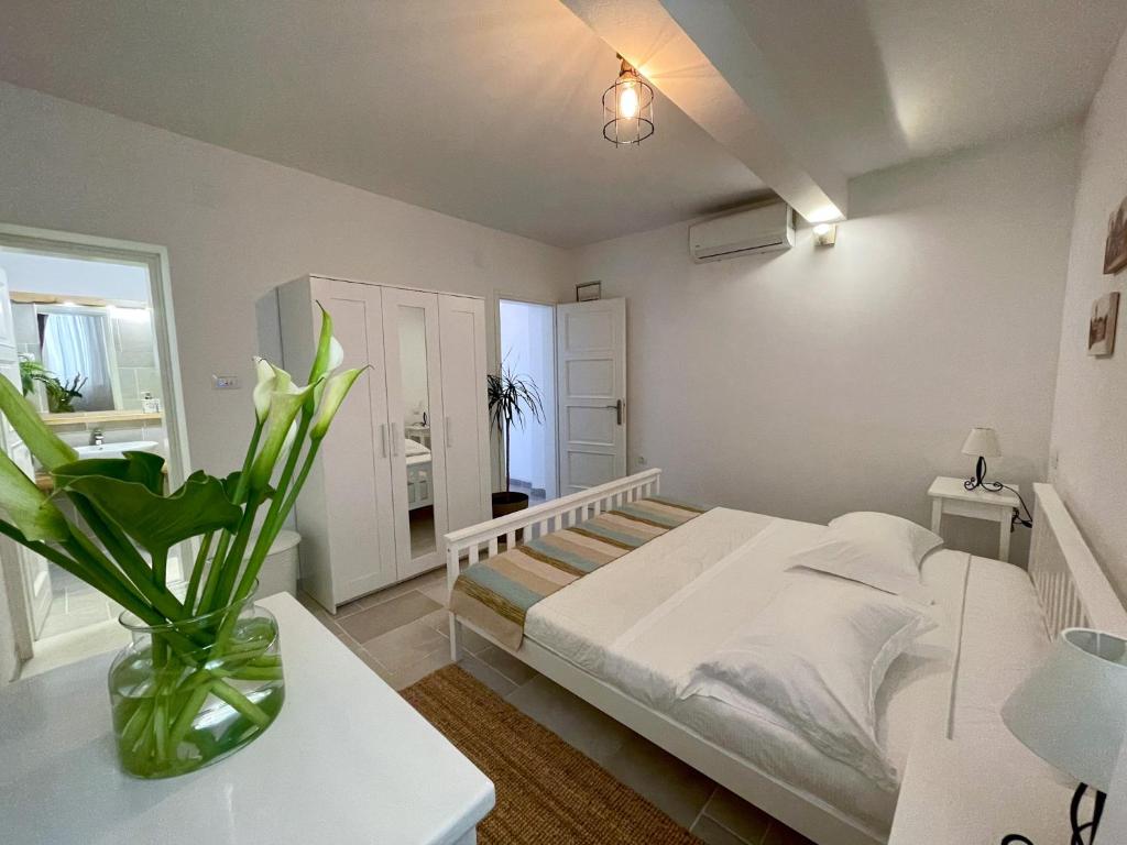 Apartments Rita room 5