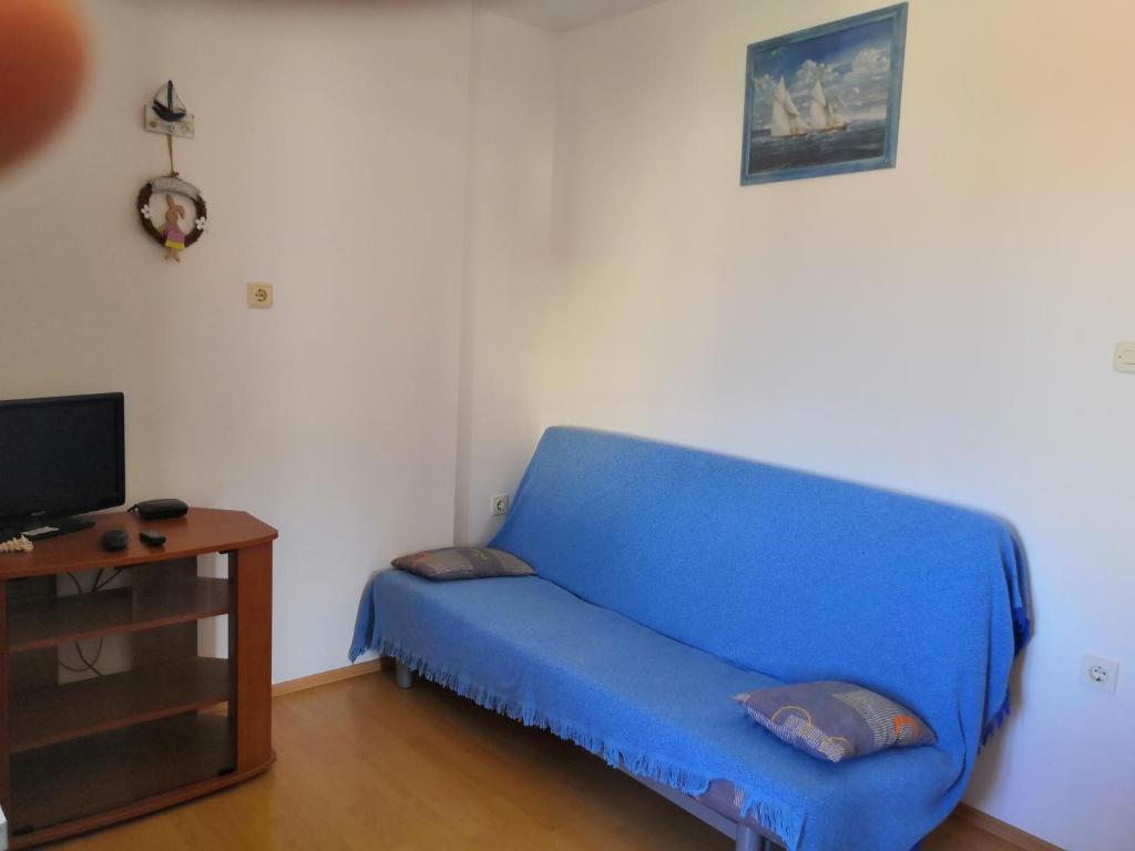 Apartments Srhoj room 3