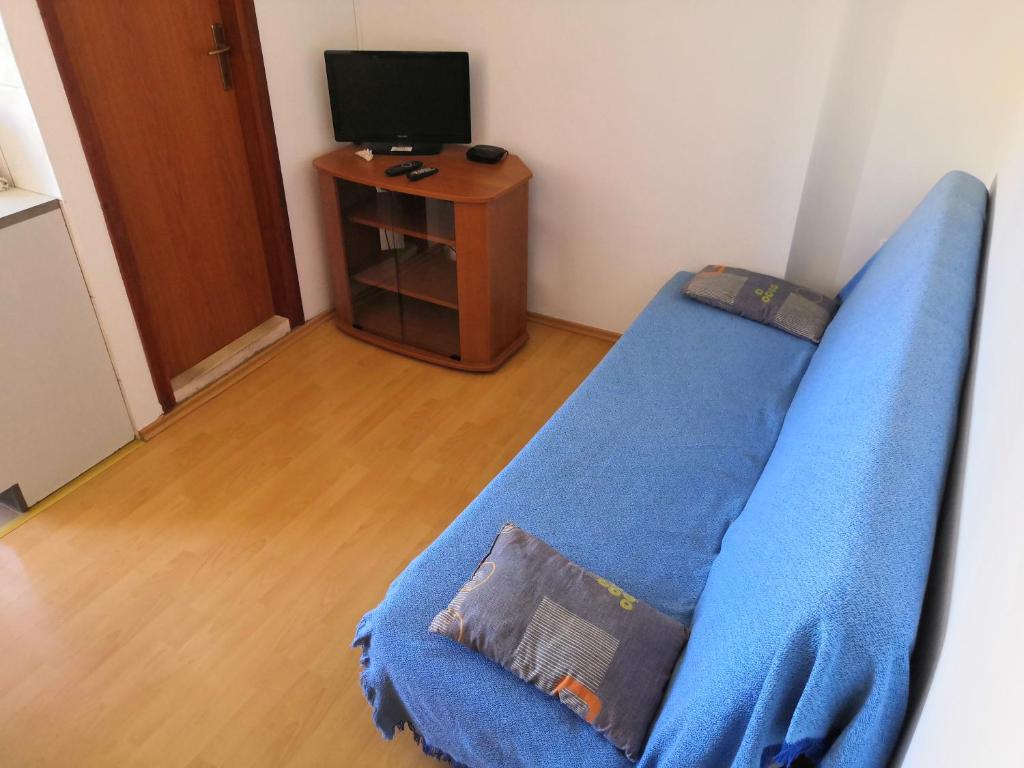 Apartments Srhoj room 4