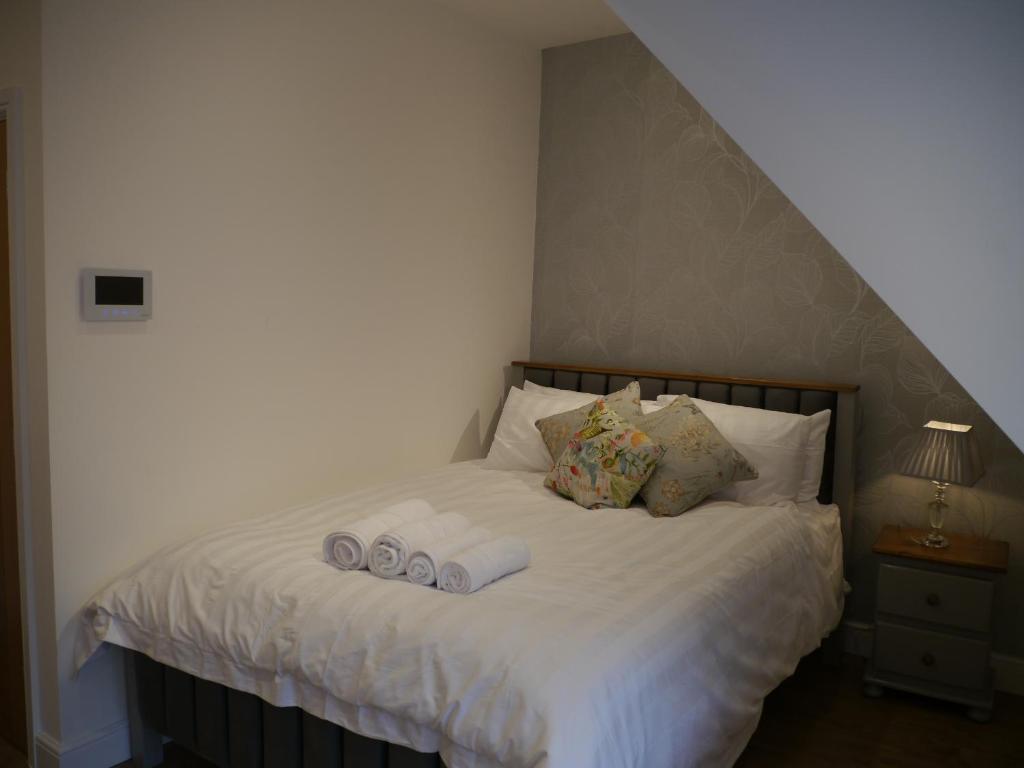 avonmore-west-kensington-private-rooms-in-london-welcome