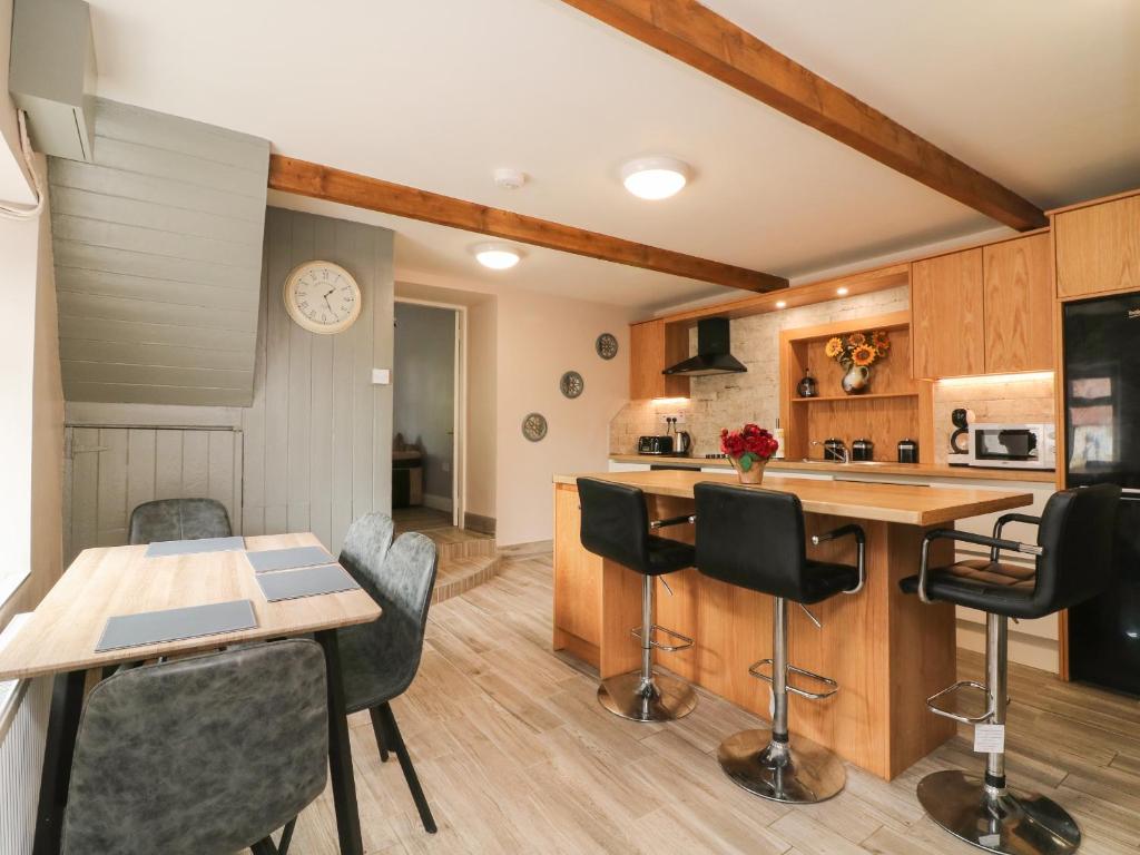 Ballylough Farmhouse room 5