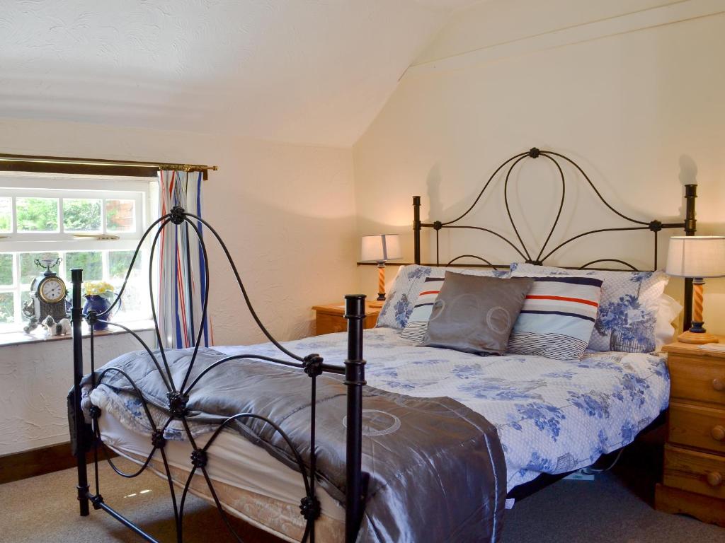 Barmstone Cottage room 4