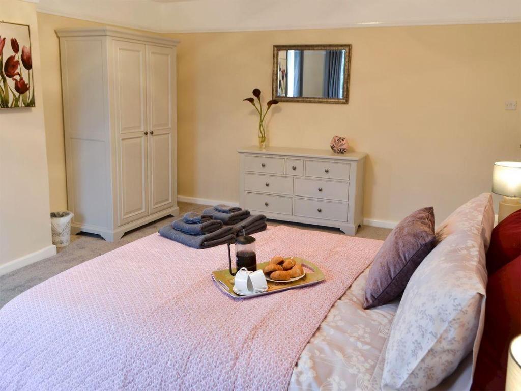 Blackpool Farm Cottage room 6