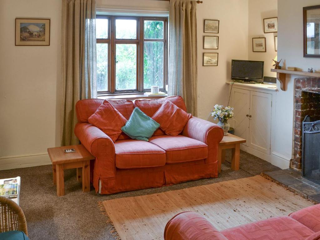 Brandiston Barn Cott room 2