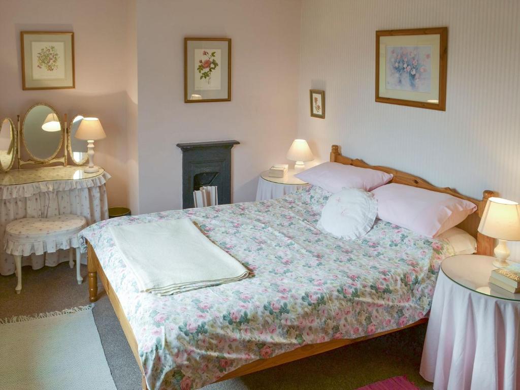 Brandiston Barn Cott room 3