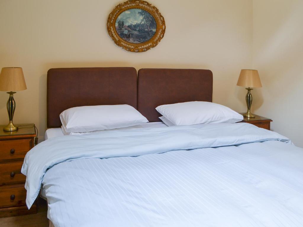 Broomstick Cottage room 3