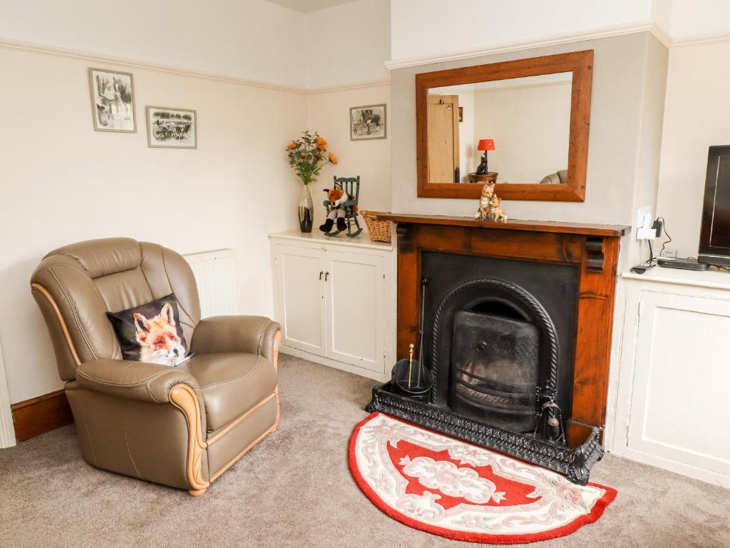 Bumble Bee Cottage room 5