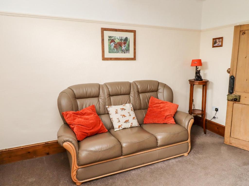 Bumble Bee Cottage room 6