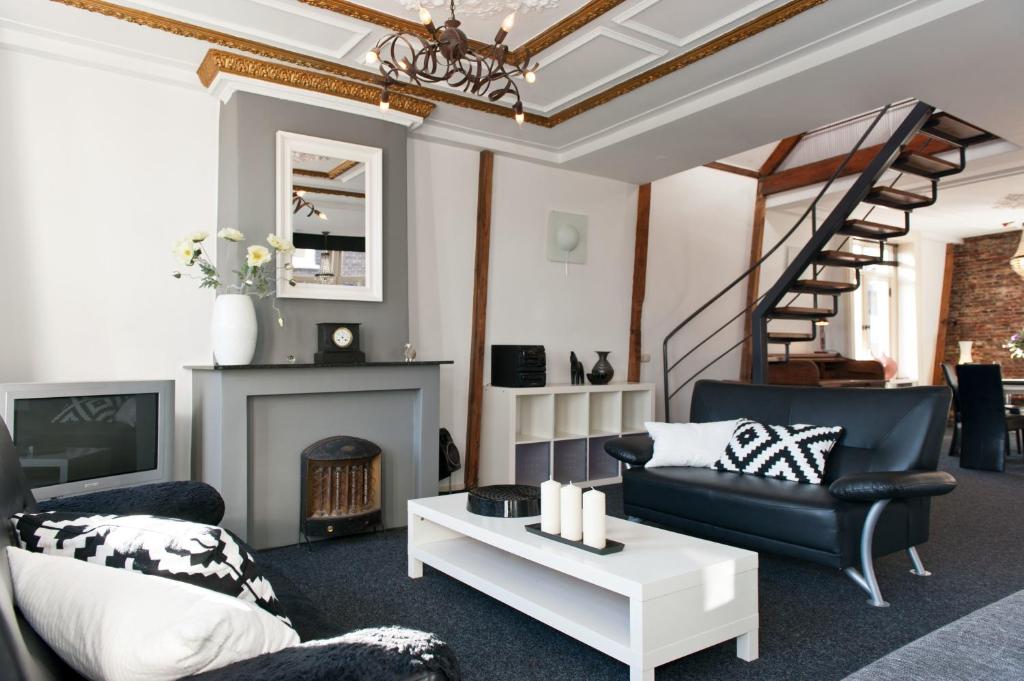 Canal Holiday Apartment room 5