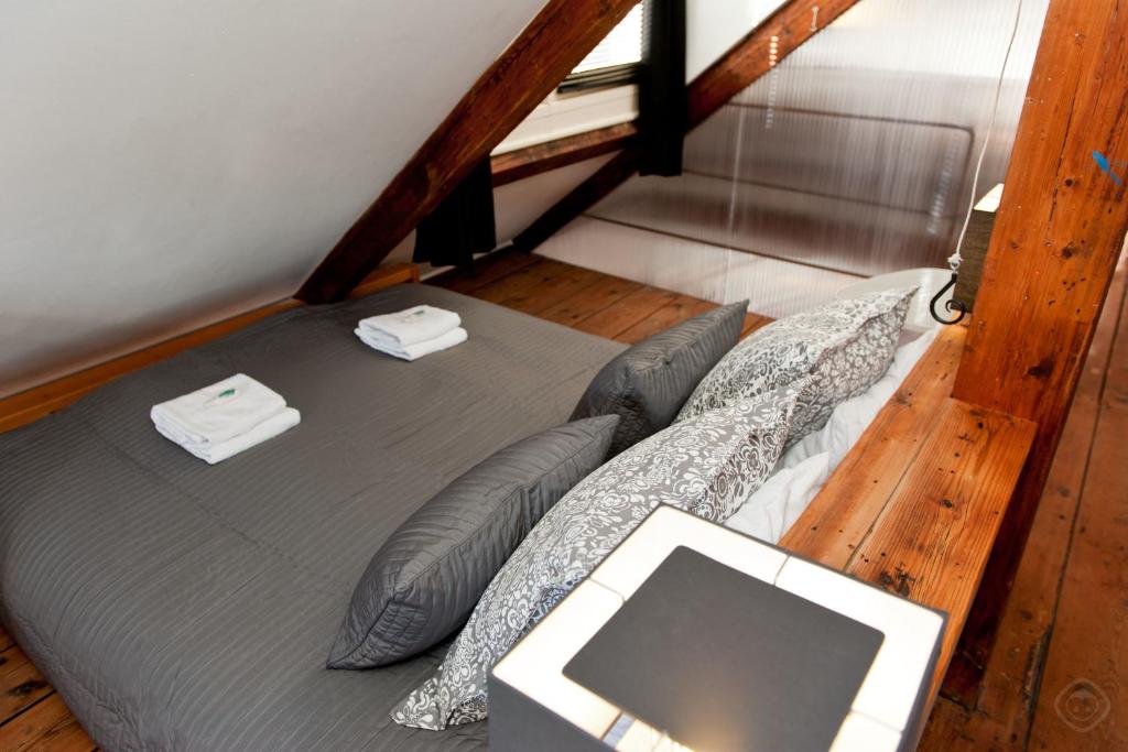 Canal Holiday Apartment room 6
