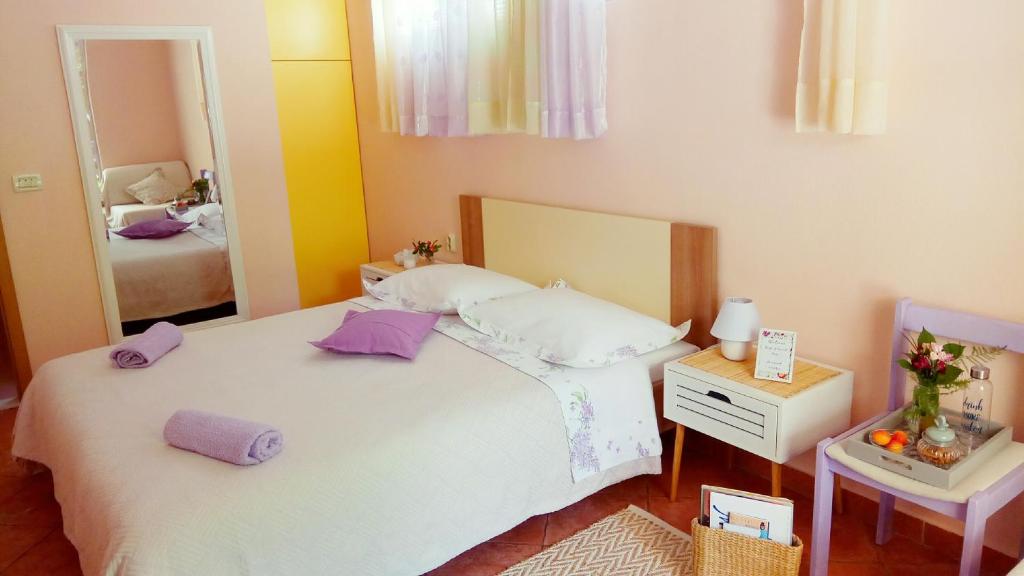 A charming oasis in the city center room 1