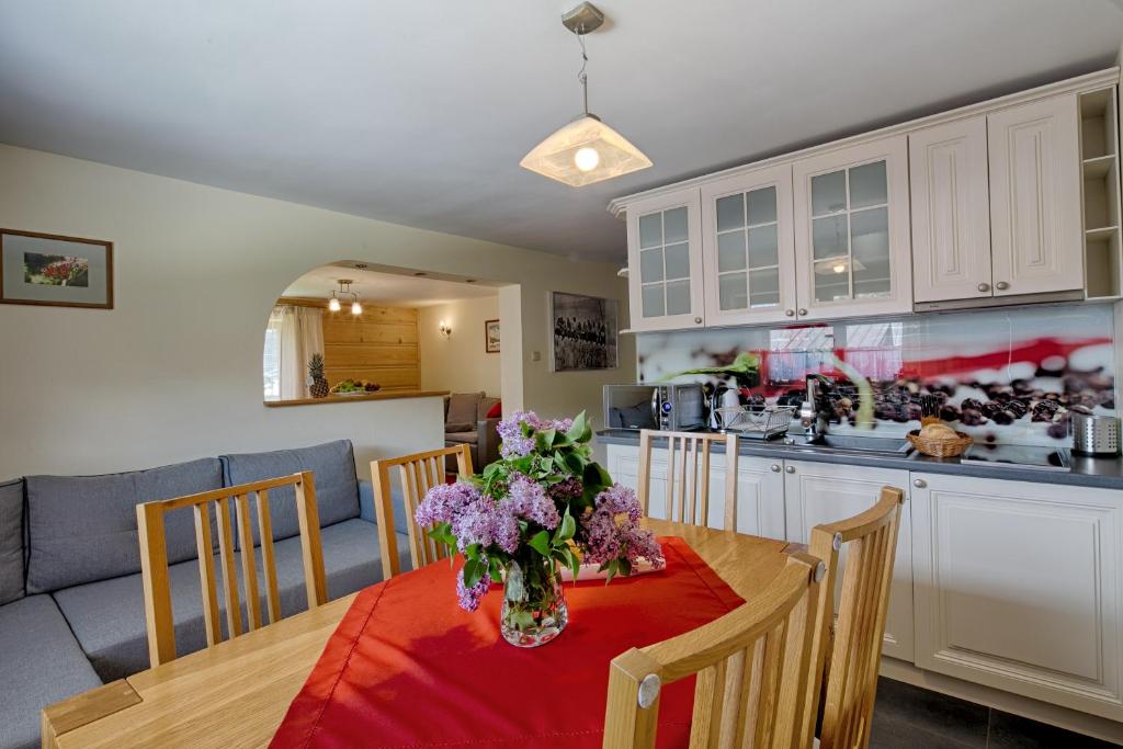 Apartamenty i Pokoj Widokowa Chata room 4