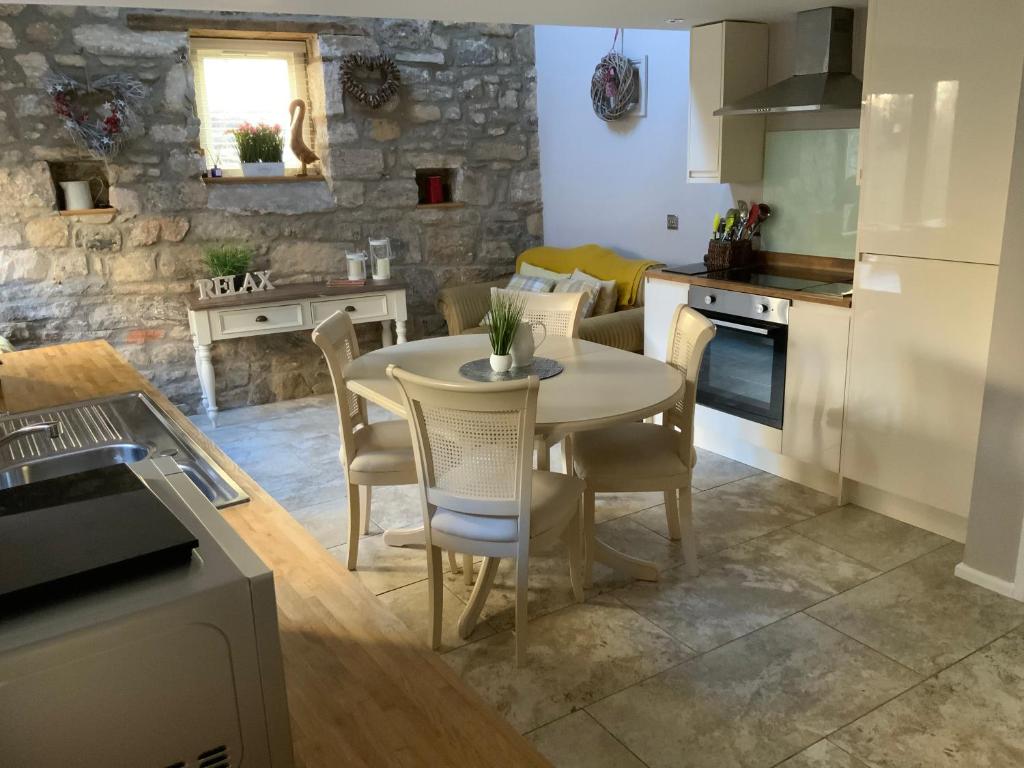 Chater Cottage Rothbury room 4